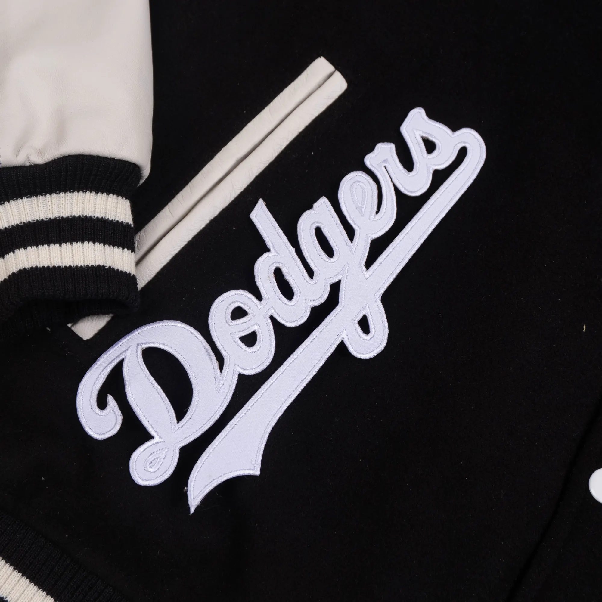 Los Angeles Dodgers White Script Embroidered Patch - Image 5